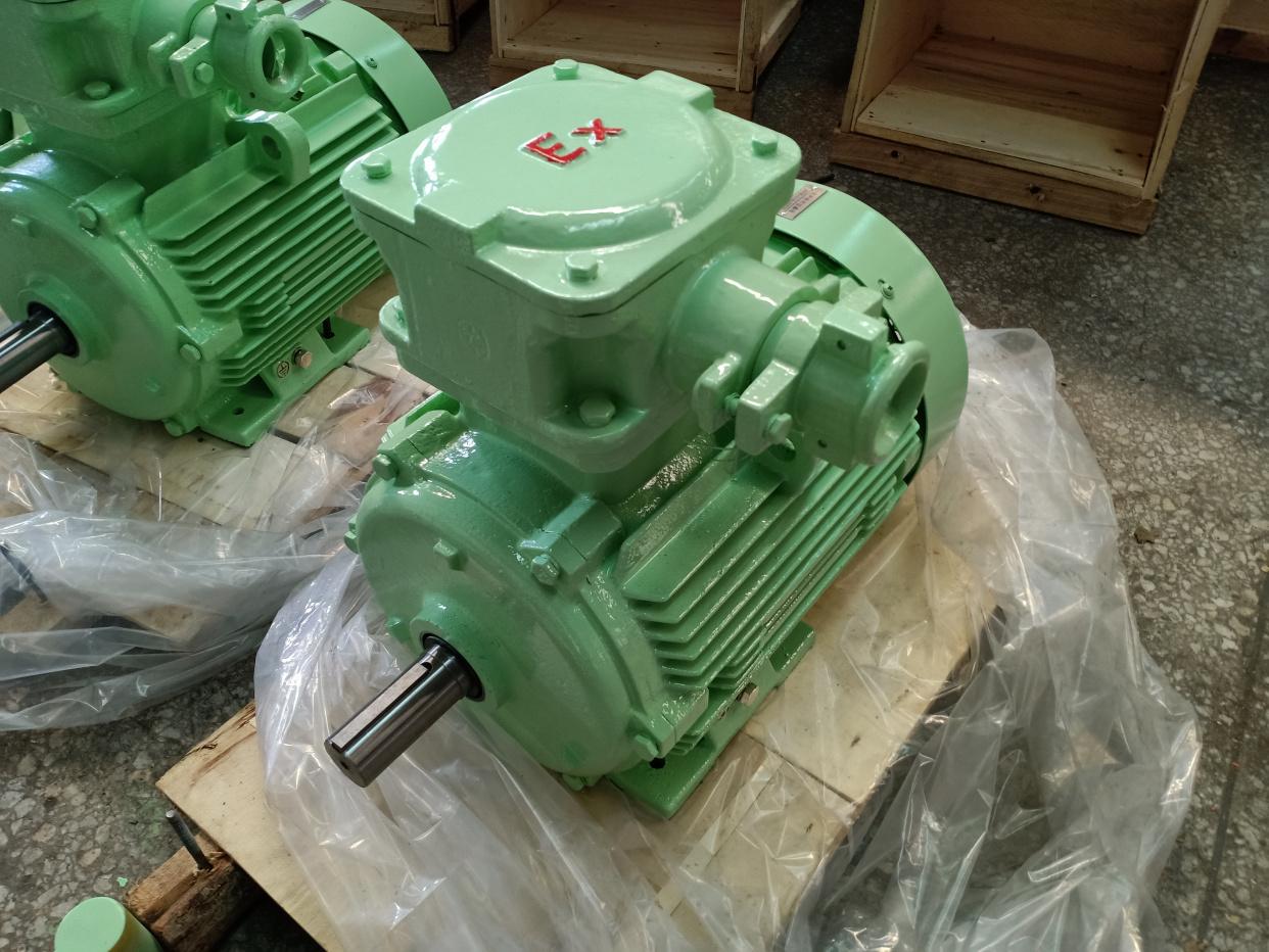 南阳防爆电机接线盒的进线口方向可以调整吗？